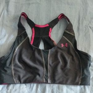 Under Armour sports bra 32 C